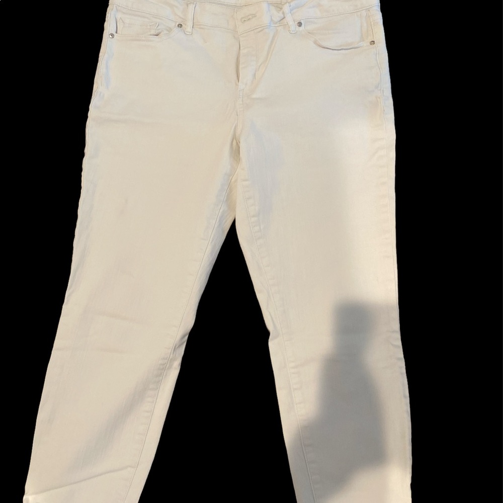 Brand JessicaSimpson, 32 size , forever rolled skinny